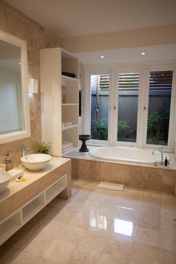 Lakshmi Luxury Villas, Walk To The Beach And Seminyak Shopping 외부 사진